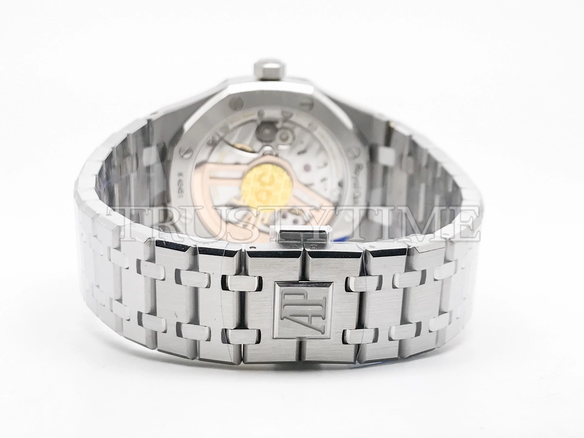 Копия часов Audemars Piguet Royal Oak Selfwinding 15500ST.OO.1220ST.04 Арт.AP-0656