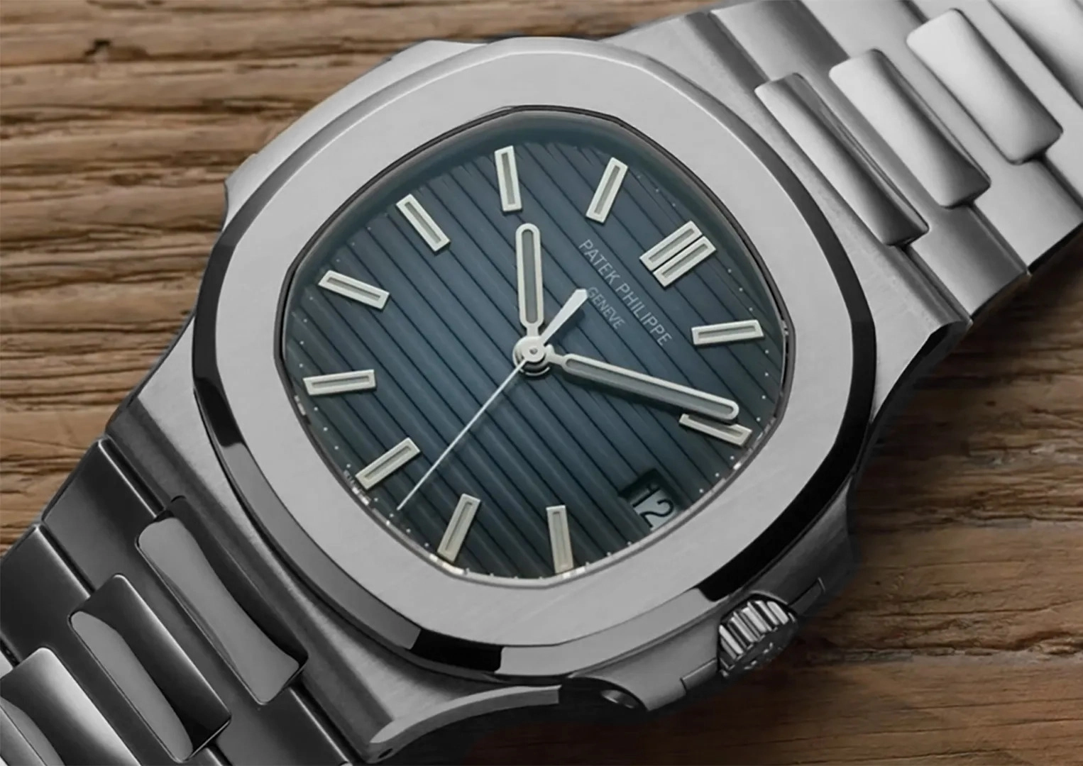DDF Nautilus 5711 с клоном калибра 330 и остановкой секундной стрелки