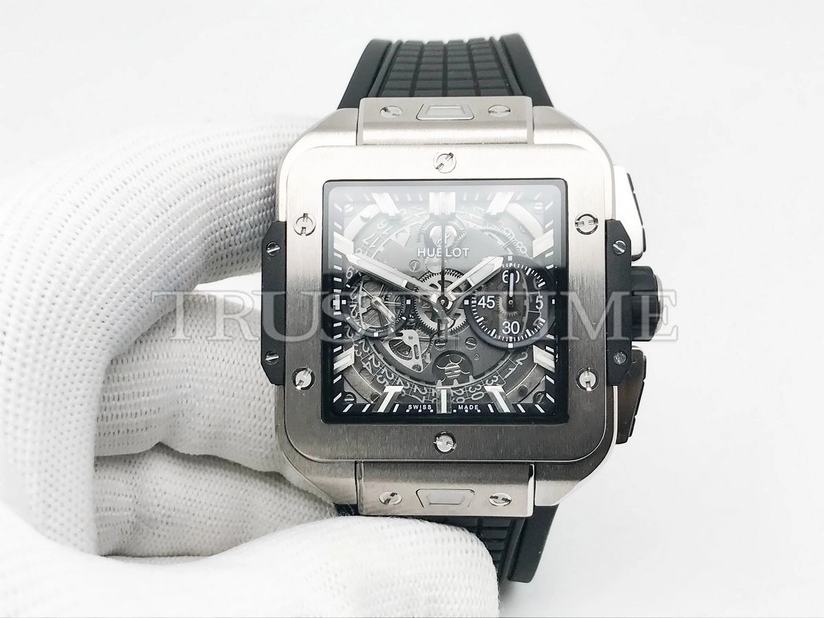 Копия часов Hublot Square Bang Unico Titanium 821.NX.0170.RX