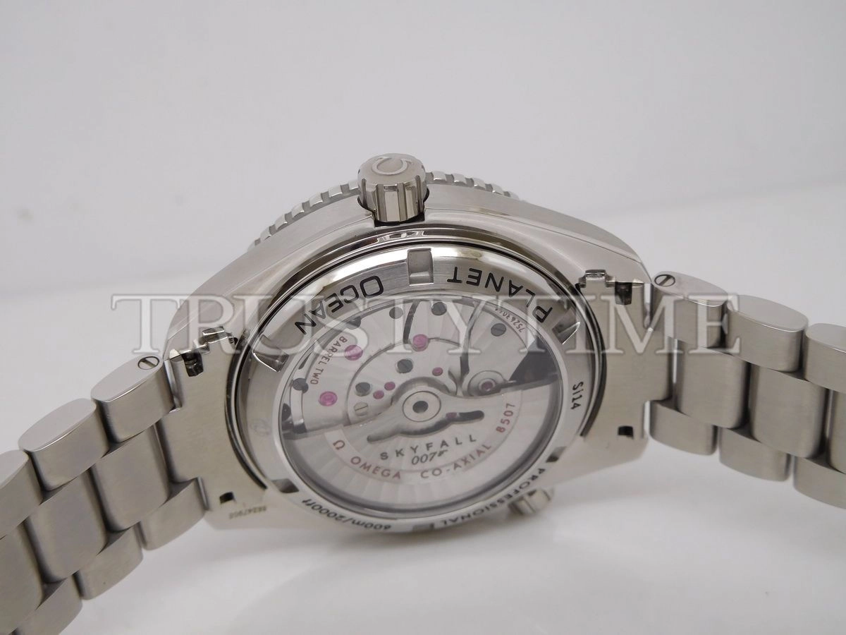 Копия часов Omega Seamaster Planet Ocean 600m Omega Co‑Axial Skyfall 007 42 mm 232.30.42.21.01.004