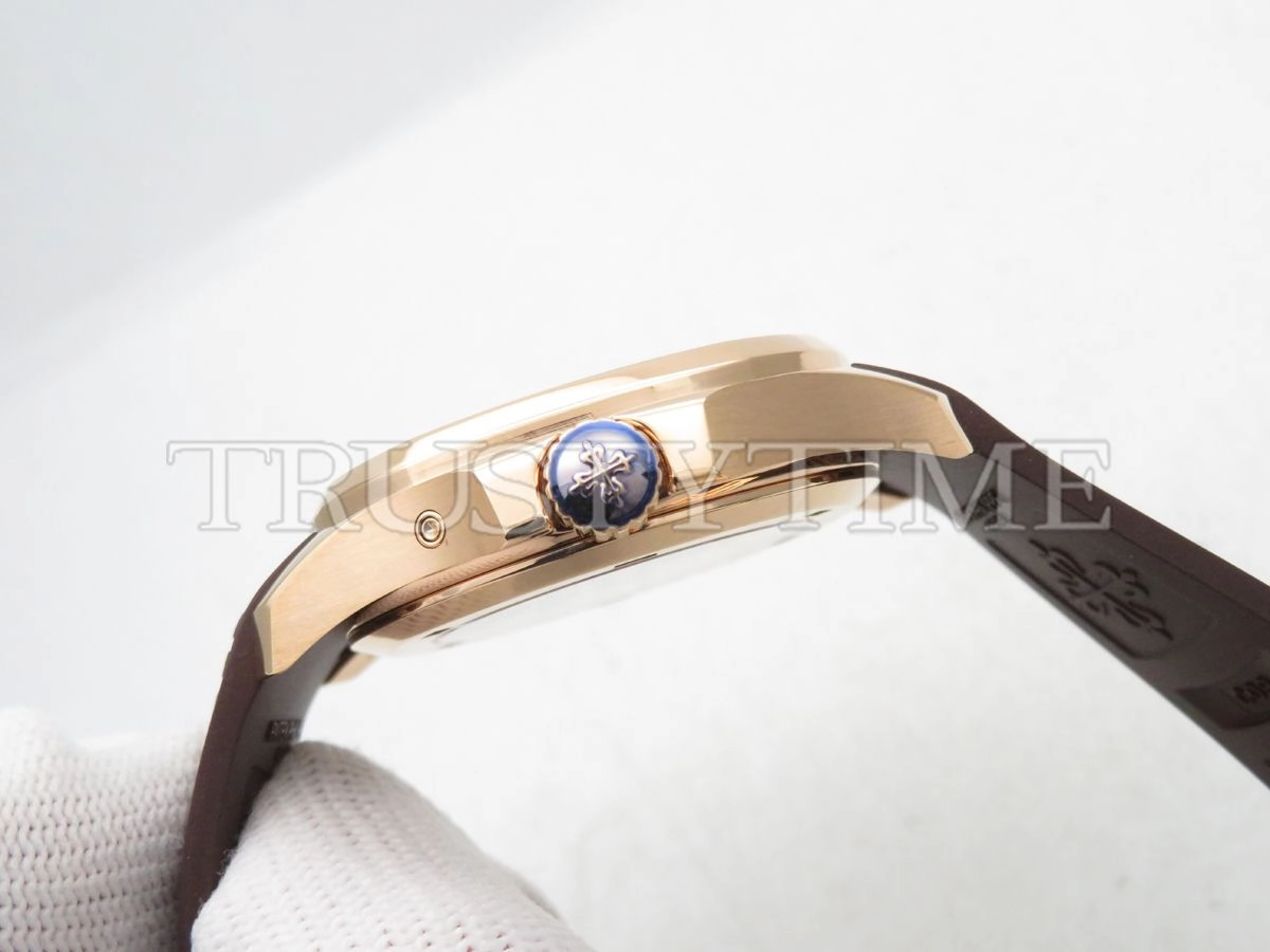Копия часов Patek Philippe Aquanaut Travel Time 41mm 5164R-001