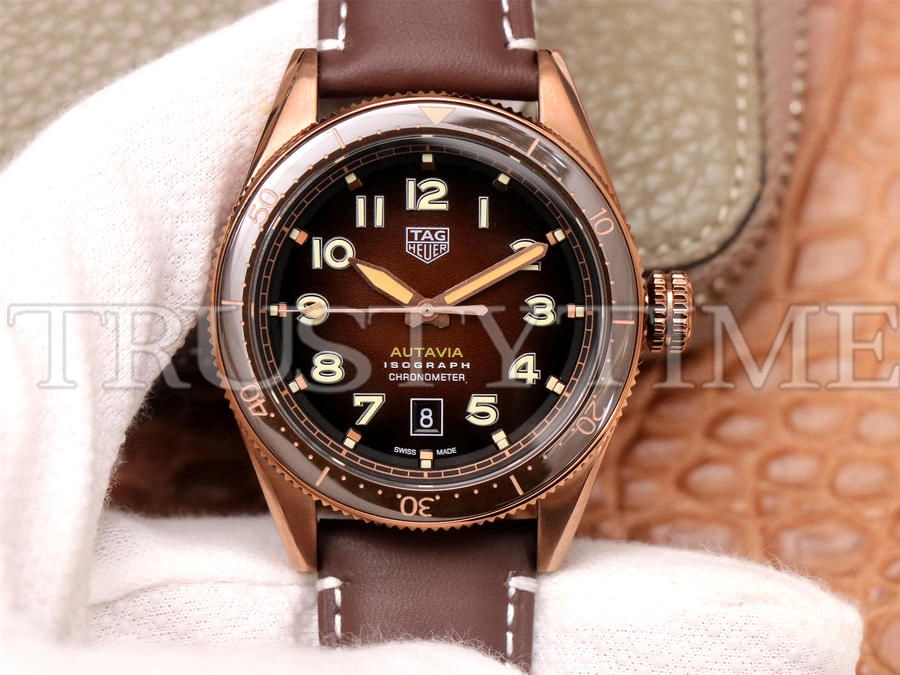 Копия часов Tag Heuer Autavia Isograph Calibre 5 42mm WBE5193.FC8300