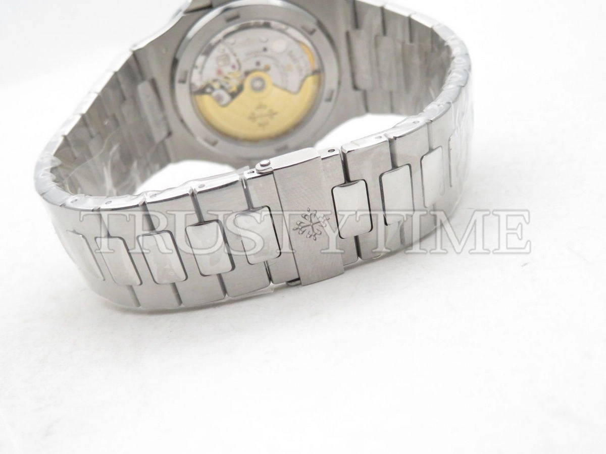 Копия часов Patek Philippe Nautilus 40th Anniversary Limited Edition 40mm 5711/1P-011