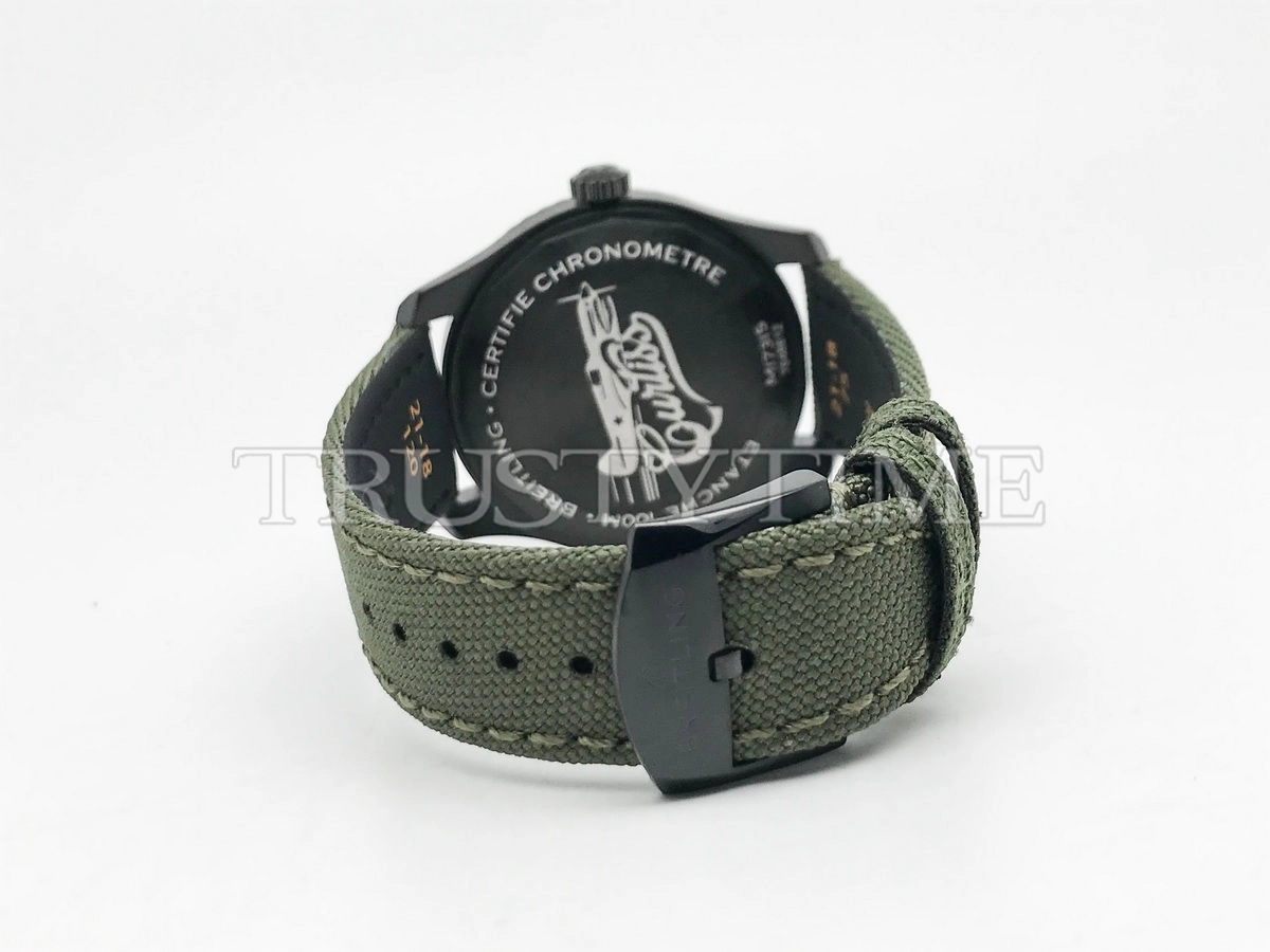 Копия часов Breitling Aviator 8 Automatic Curtiss Warhawk 41 M173152A1L1X2