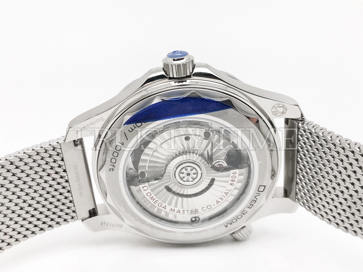 Копия часов Omega Seamaster Diver 300 Co-axial Master Chronometer 42mm 210.30.42.20.01.010