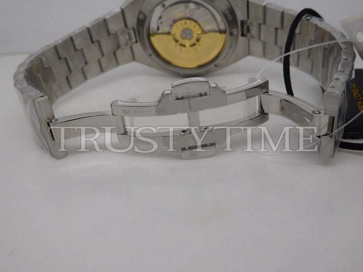 Копия часов Vacheron Constantin Overseas Chronograph 42mm 49150/B01A-9095