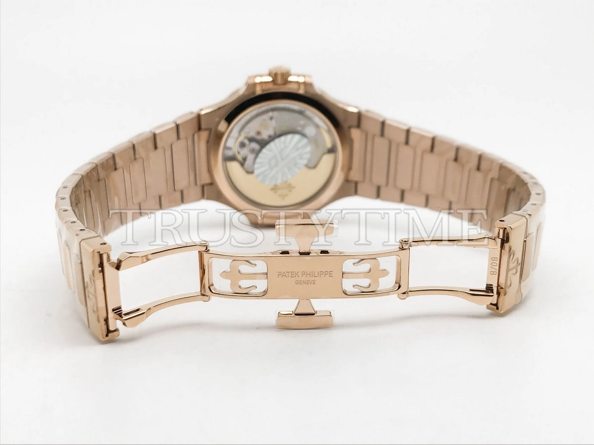 Копия часов Patek Philippe Nautilus Ladies 35mm 7118/1R-001