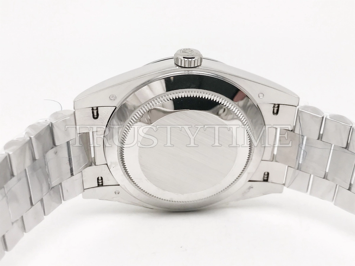 Копия часов Rolex Day-Date 40mm 228239-0076
