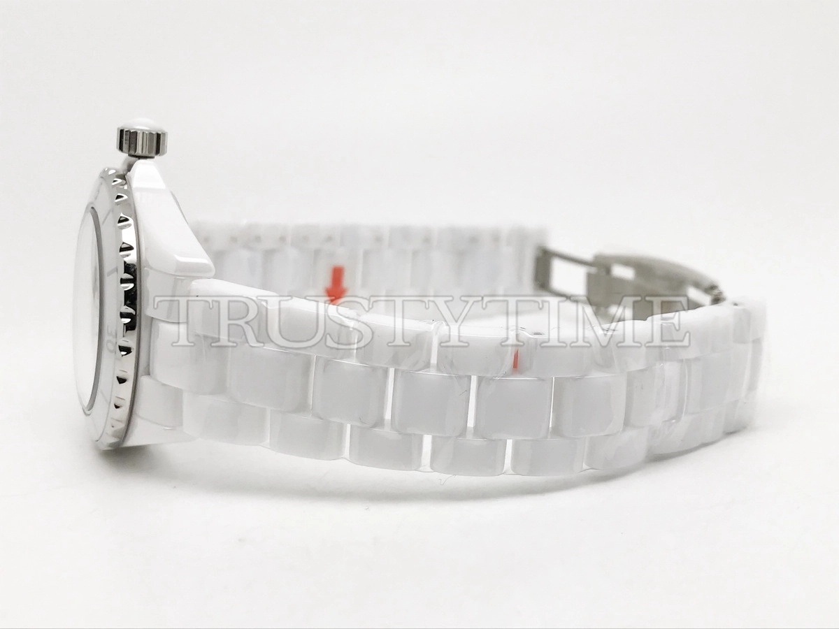 Копия часов Chanel J-12 White Diamond Dial 38 H1629