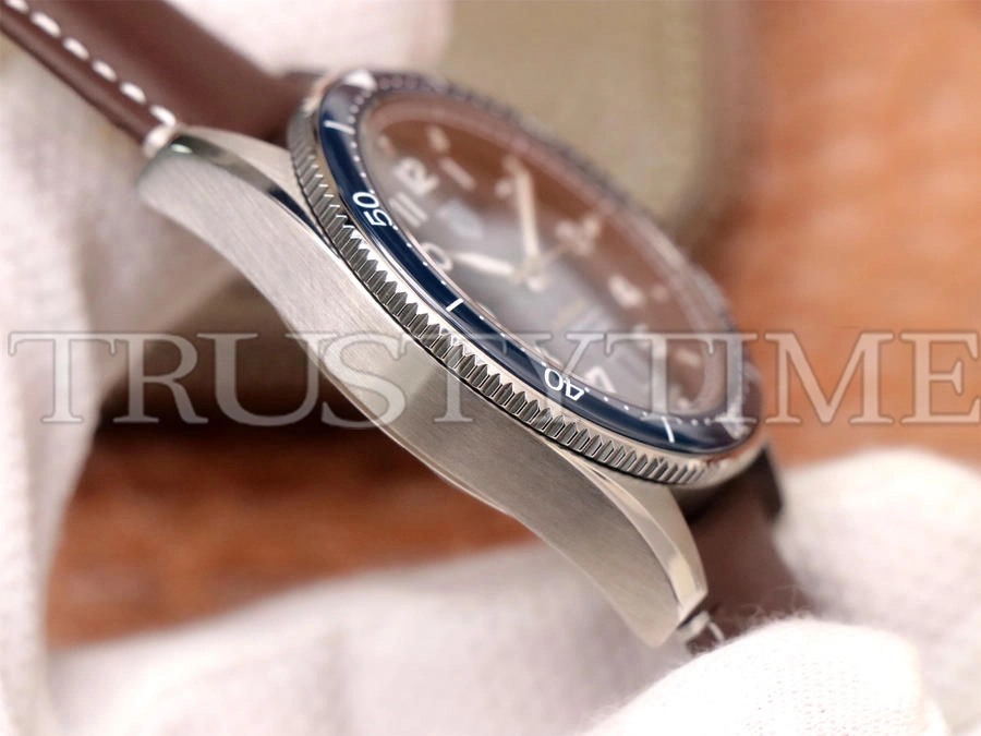 Копия часов Tag Heuer Autavia Isograph Calibre 5 42mm WBE5116.FC8266