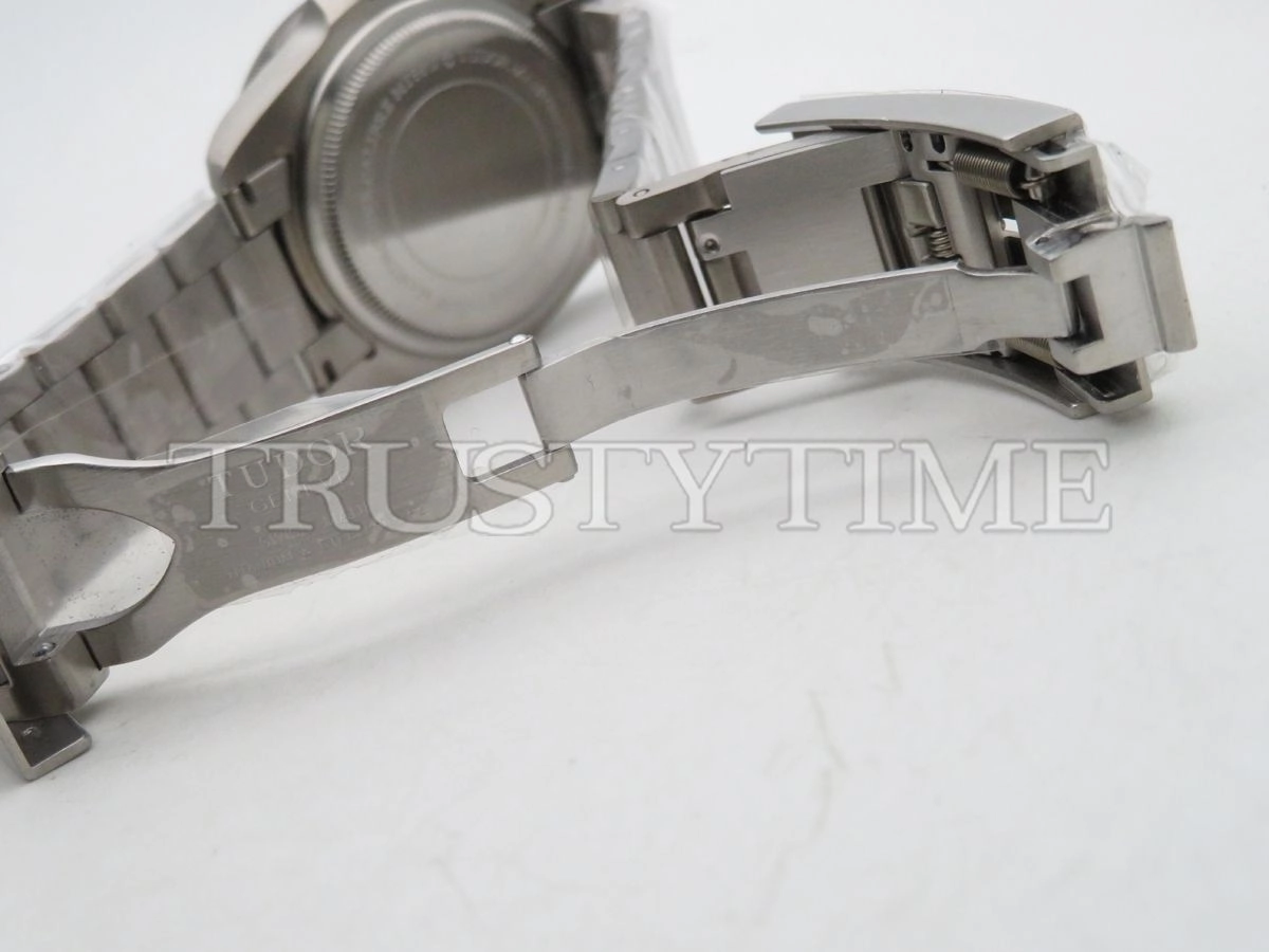 Копия часов Tudor Pelagos Titanium 42mm M25600TN-0001