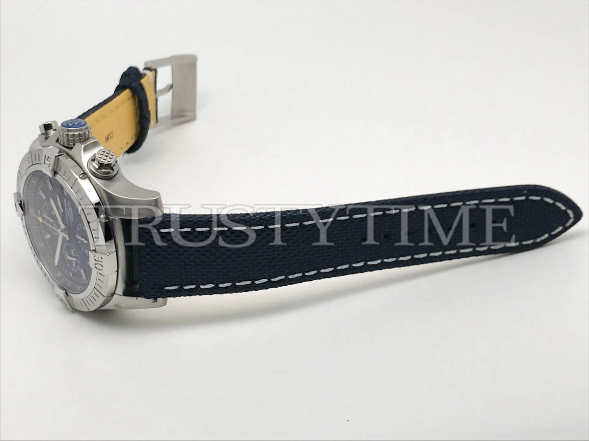Копия часов Breitling Avenger Chronograph 45 A13317101C1X1