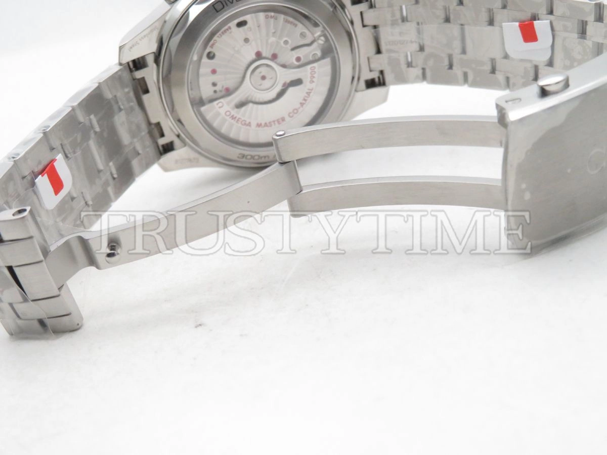 Копия часов Omega Seamaster Diver 300m Co‑Axial Master Chronometer Chronograph 44mm 210.30.44.51.03.001