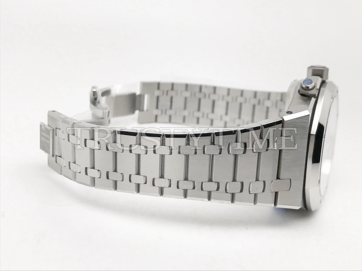 Копия часов Audemars Piguet Royal Oak Selfwinding Chronograph 26240ST.OO.1320ST.07