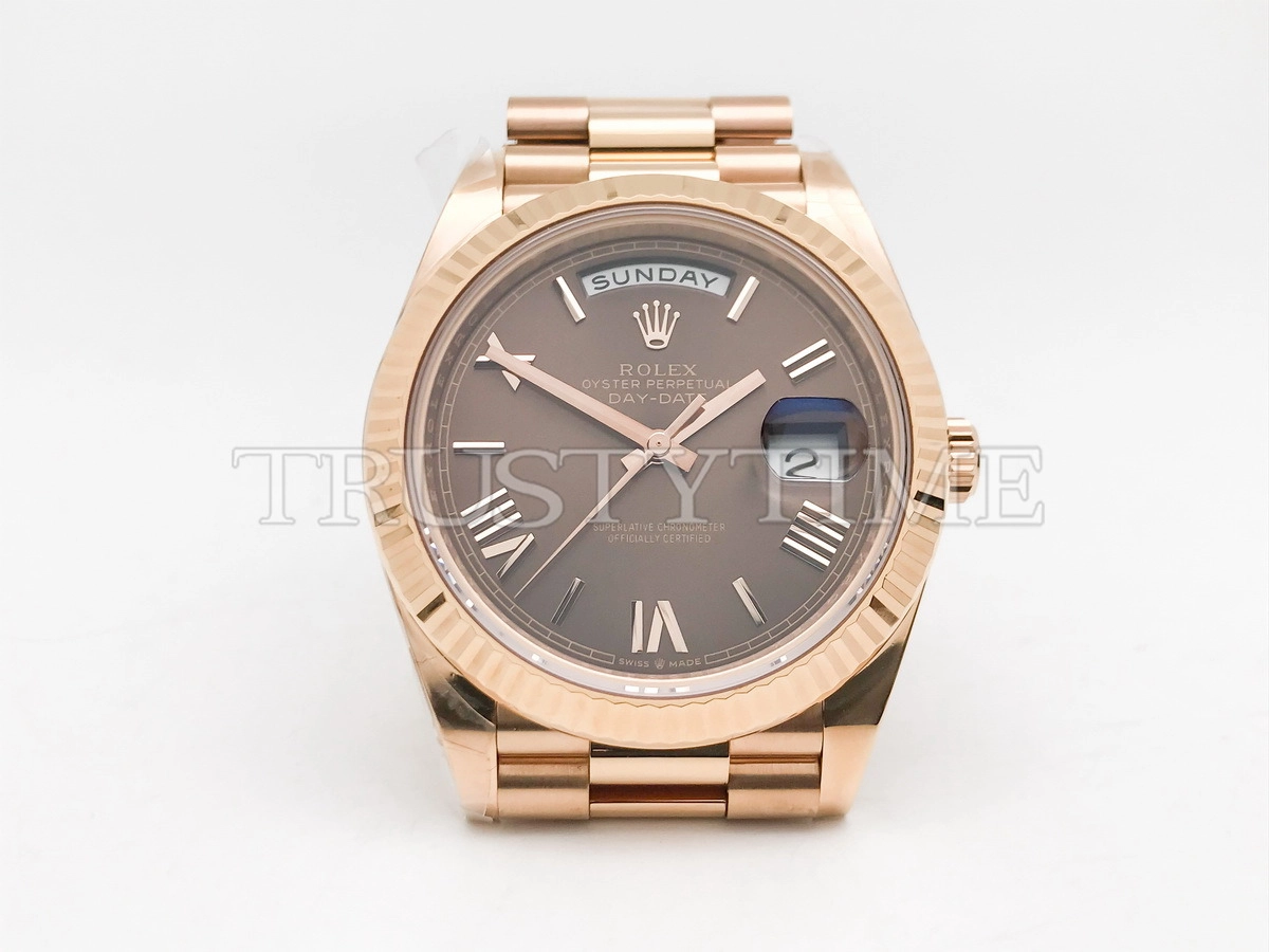 Копия часов Rolex Day-Date 40mm 228235-0002