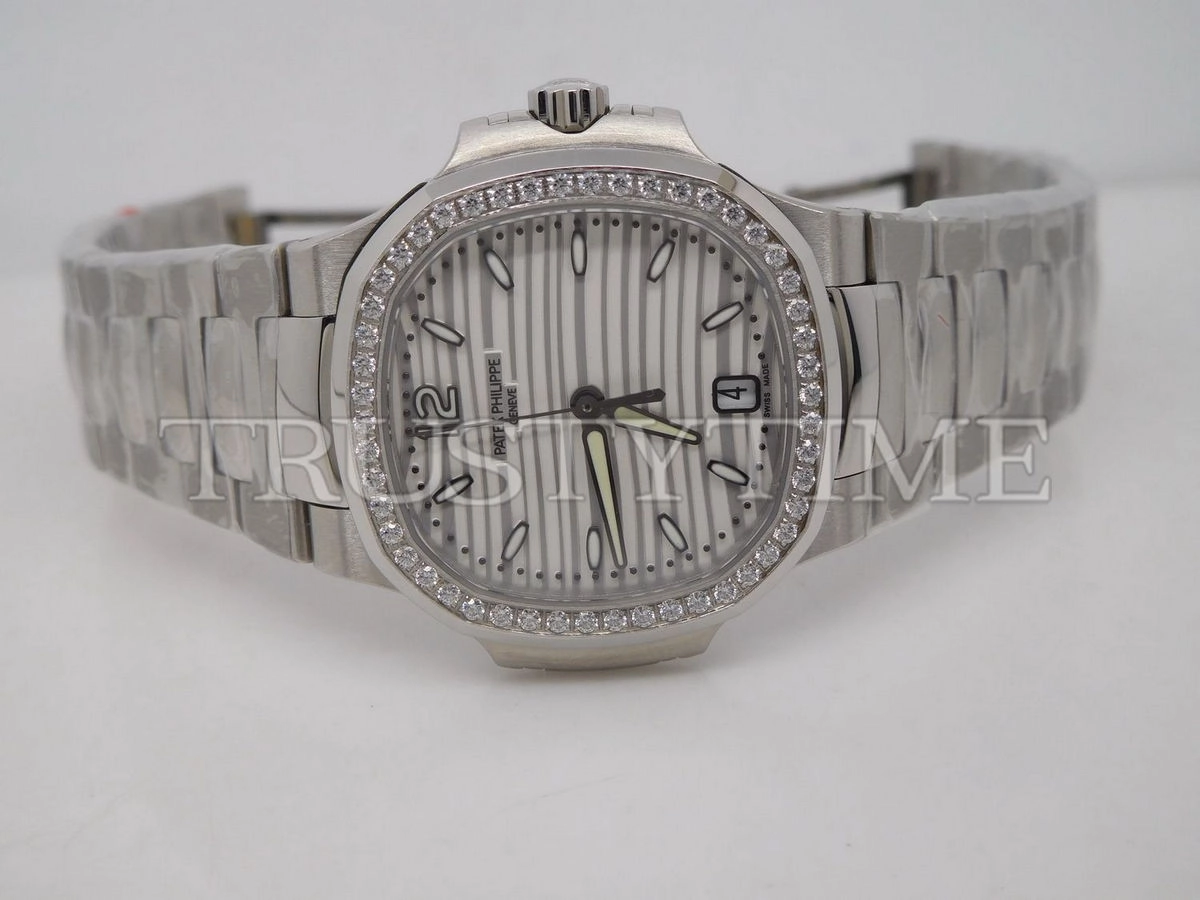 Копия часов Patek Philippe Nautilus Lades 34mm 7018/1A-001