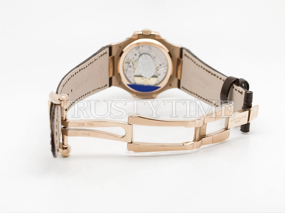 Копия часов Patek Philippe Nautilus Power Reserve Moonphase 40mm 5712R-001