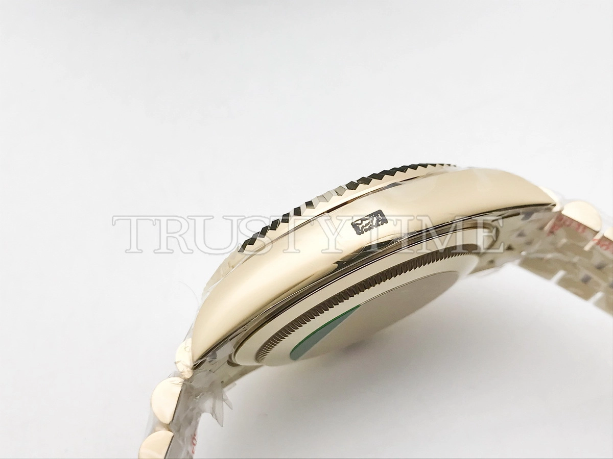 Копия часов Rolex Sky-Dweller 42mm 336938-0006