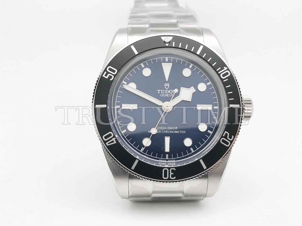 Копия часов Tudor Black Bay 68 43mm M7943A1A0NU-0001