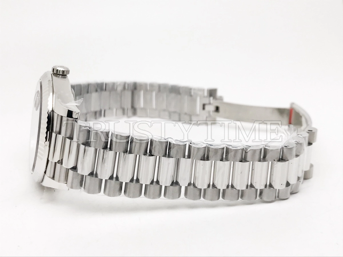 Копия часов Rolex Day-Date 40mm 228239-0004