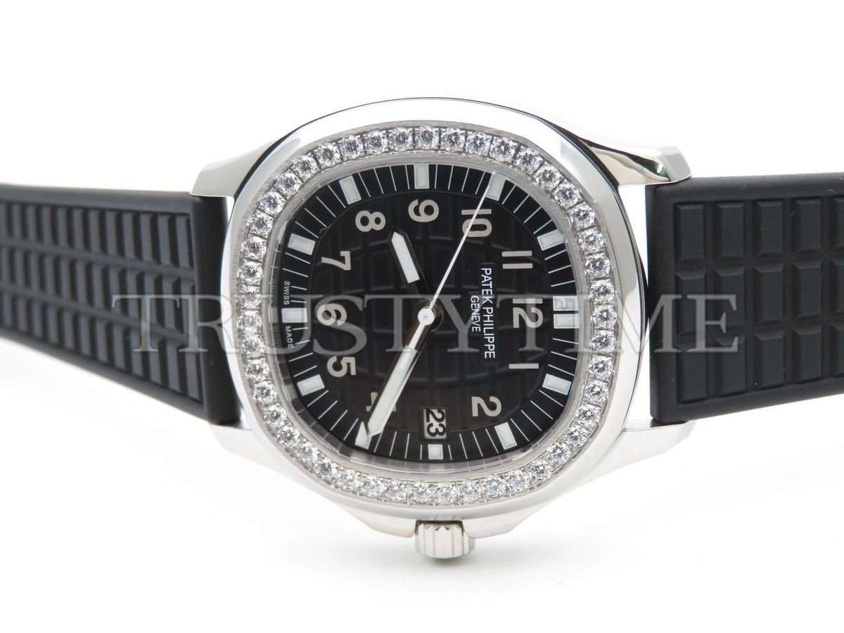Копия часов Patek Philippe Aquanaut Quartz Ladies 35mm 5067A-001