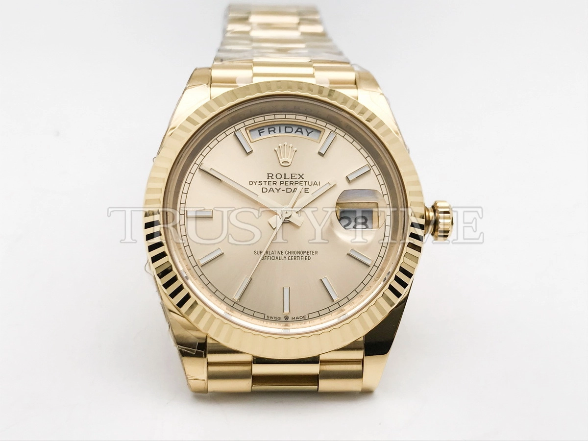 Копия часов Rolex Day-Date 40mm 228238-0003