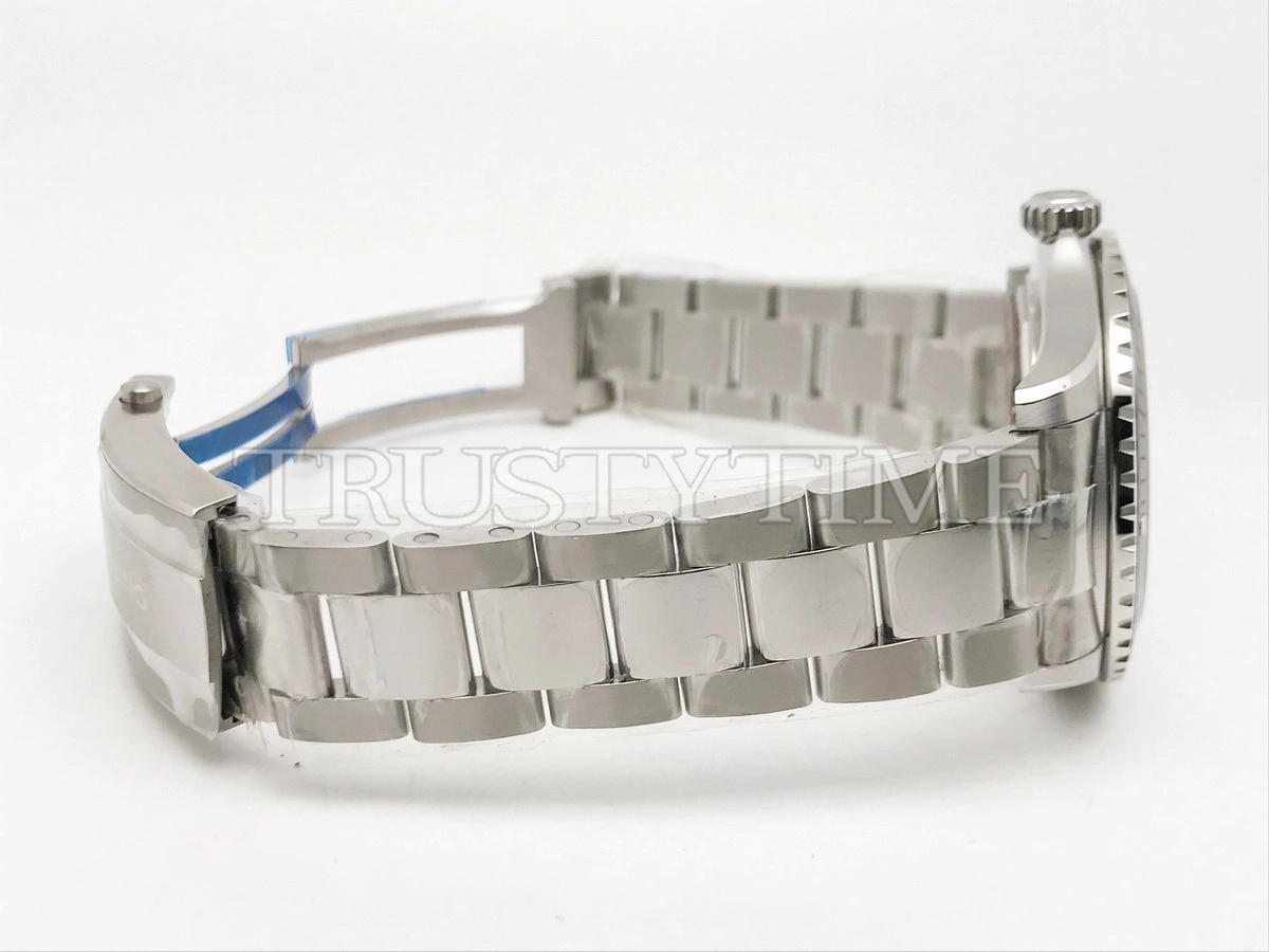 Копия часов Breitling Superocean Automatic 44mm A17376211C1A1