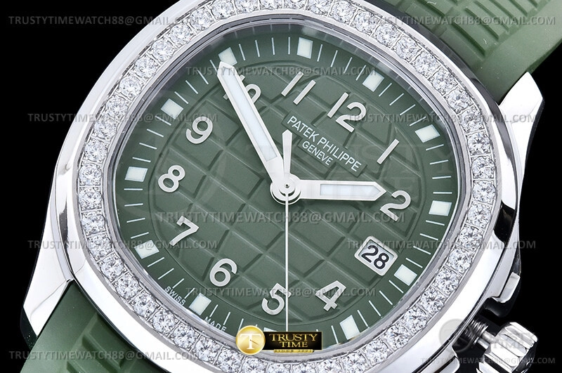 Patek Philippe Aquanaut Luce 38.8mm 5267/200A-011 Patek Philippe Aquanaut Luce 38.8mm 5267/200A-011