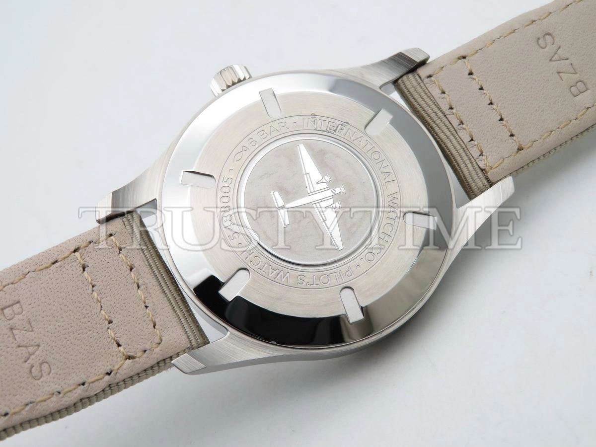 Копия часов IWC Pilot's Watch Mark XVIII 40mm IW327017