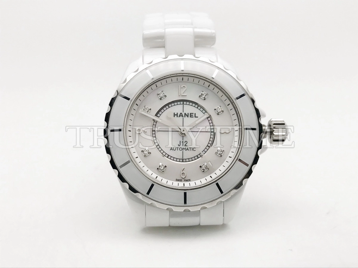 Копия часов Chanel J-12 White Mother-Of-Pearl And Diamond Dial 38 H2423