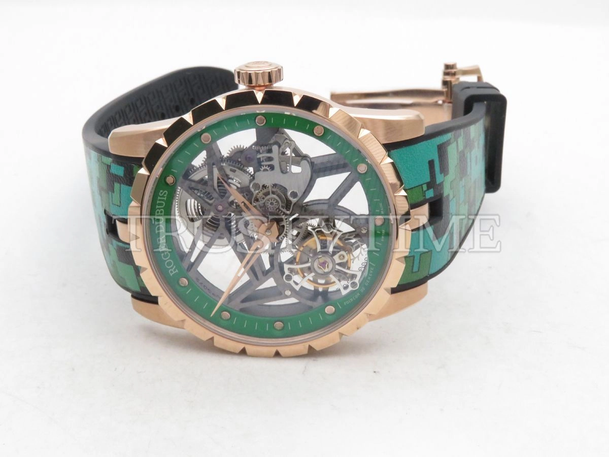 Копия часов Roger Dubuis Excalibur Skeleton Flying Tourbillon Green