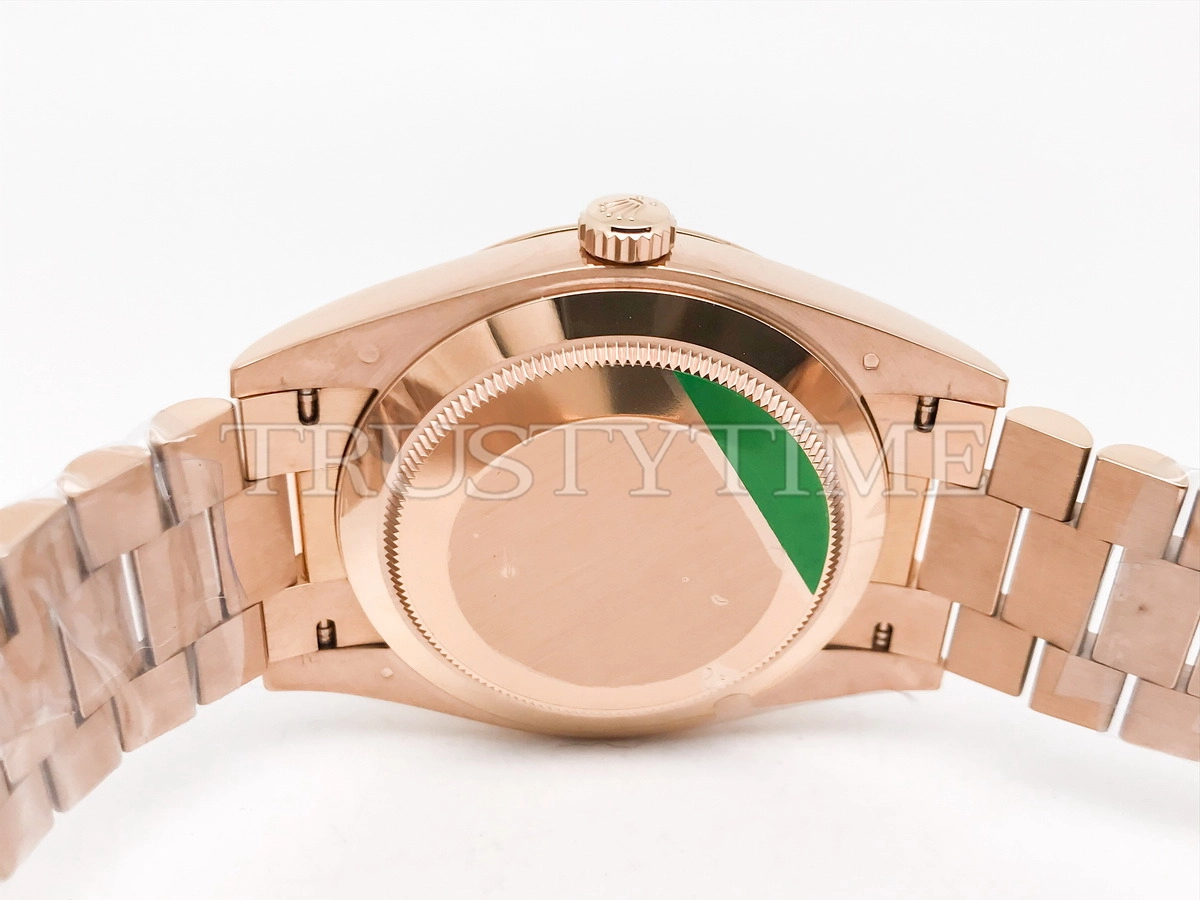 Копия часов Rolex Day-Date 40mm 228235-0001
