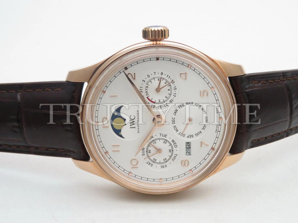 Копия часов IWC Portugieser Perpetual Calendar 44mm IW503302