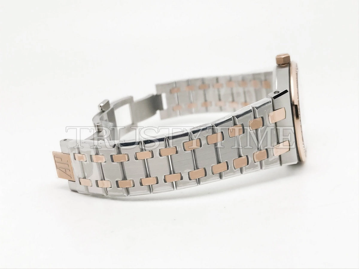 Копия часов Audemars Piguet Royal Oak Ladies 33mm 67651SR.ZZ.1261SR.01