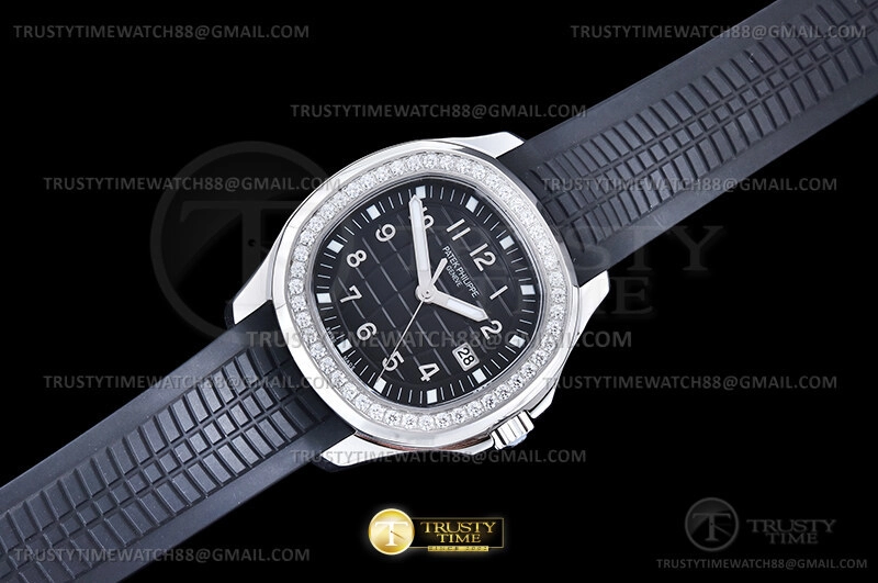 Patek Philippe Aquanaut Luce 38.8mm 5267/200A-001 Patek Philippe Aquanaut Luce 38.8mm 5267/200A-001