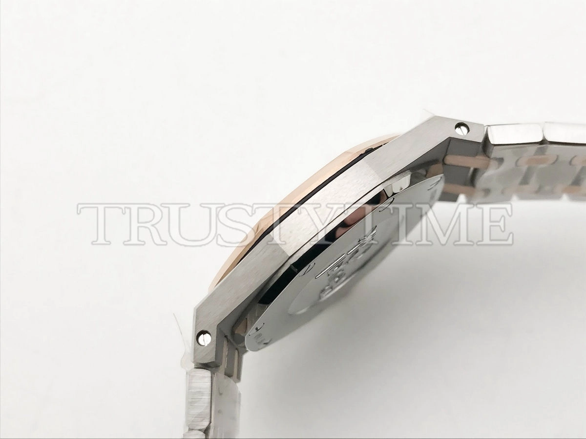 Копия часов Audemars Piguet Royal Oak Ladies 33mm 67650SR.OO.1261SR.01