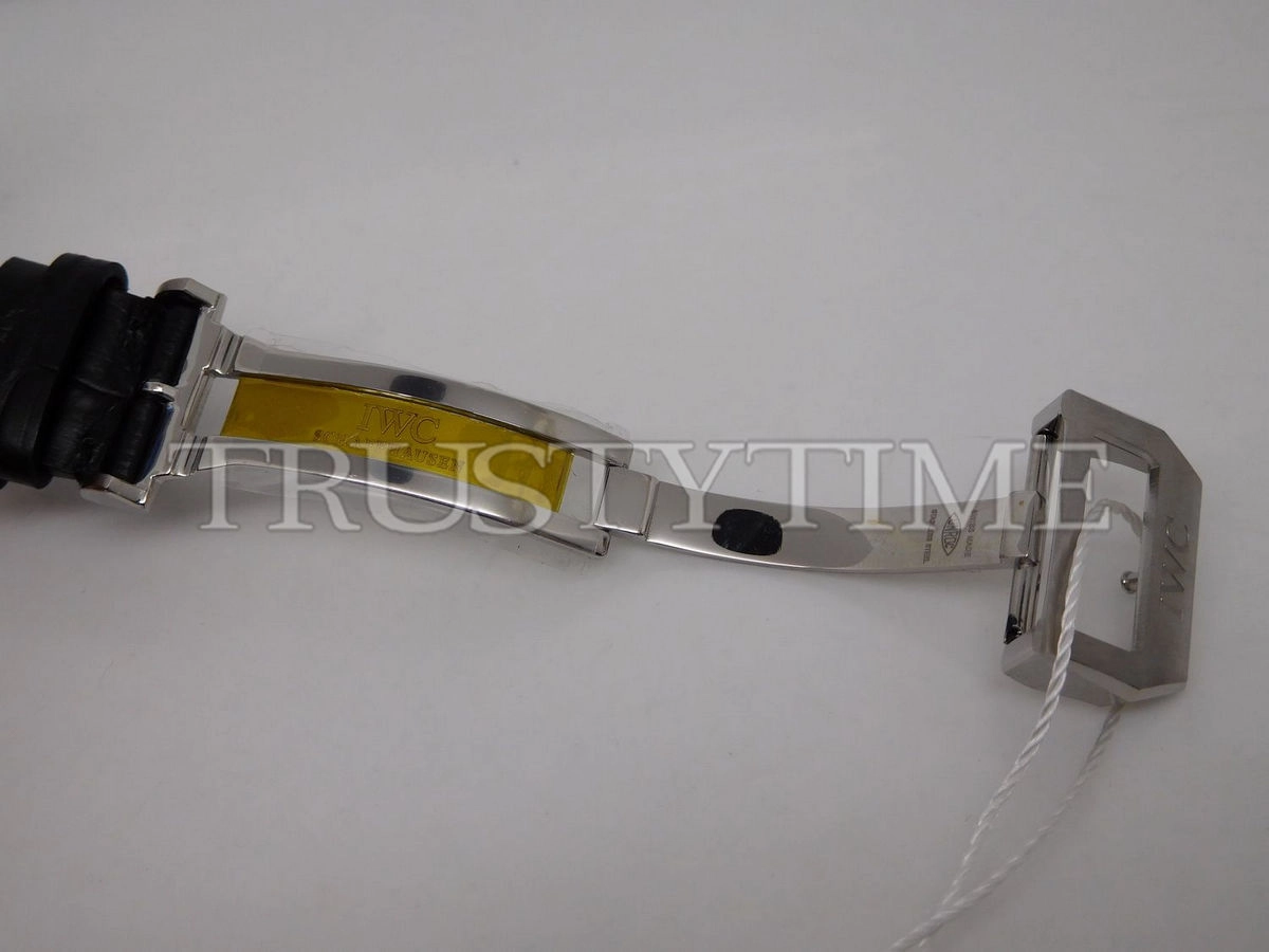 Копия часов IWC Portugieser Chrono-Automatic Laureus Sport for Good Foundation 41mm IW371432