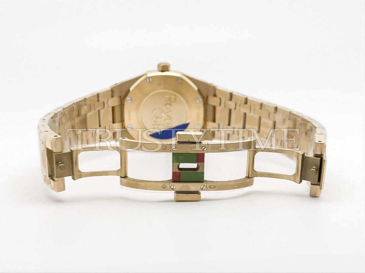 Копия часов Audemars Piguet Royal Oak Ladies 33mm 67651BA.ZZ.1261BA.02