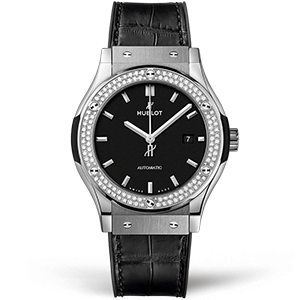 Копия часов Hublot Classic Fusion Titanium Diamonds 42mm 542.NX.1171.LR.1104