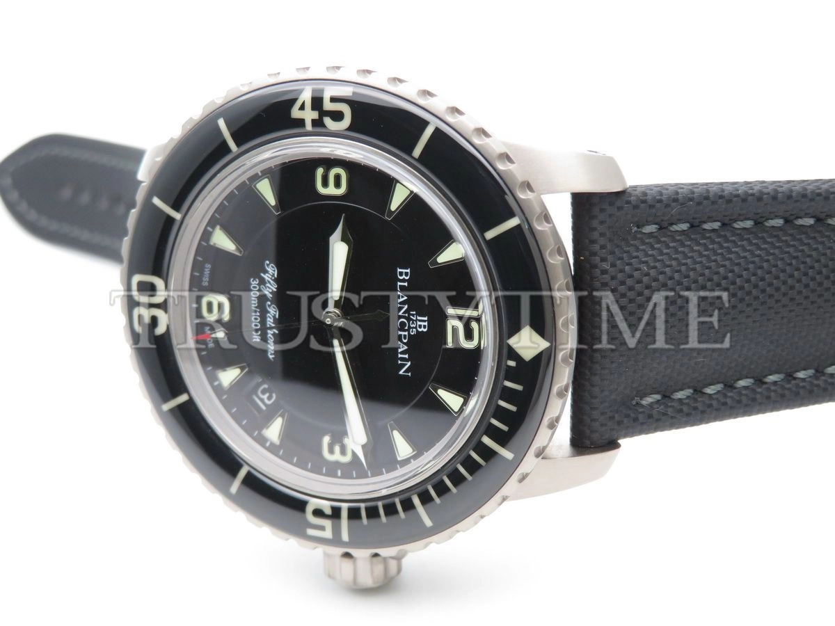 Копия часов Blancpain Fifty Fathoms 5015-1130-52A