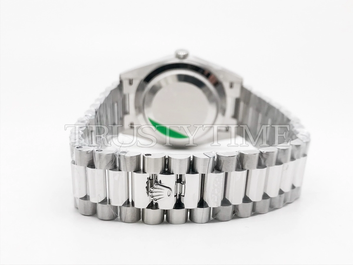 Копия часов Rolex Day-Date 40mm 228239-0001