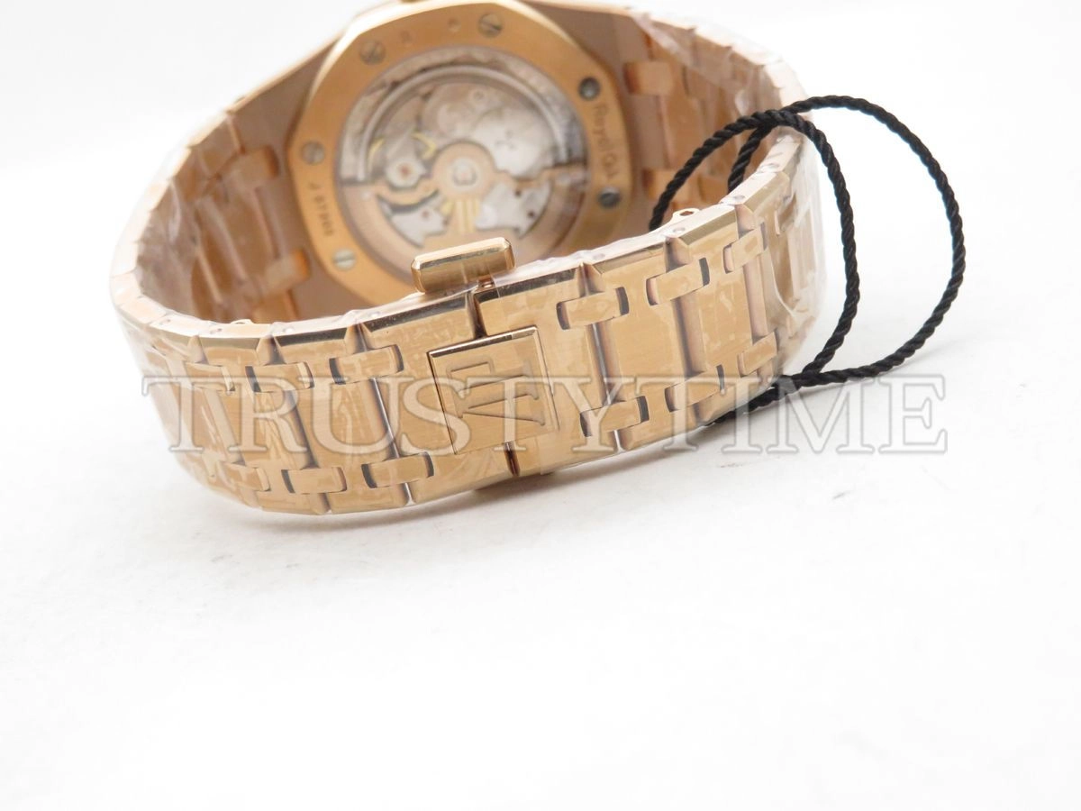 Копия часов Audemars Piguet Royal Oak Extra-Thin 15202OR.OO.1240OR.01