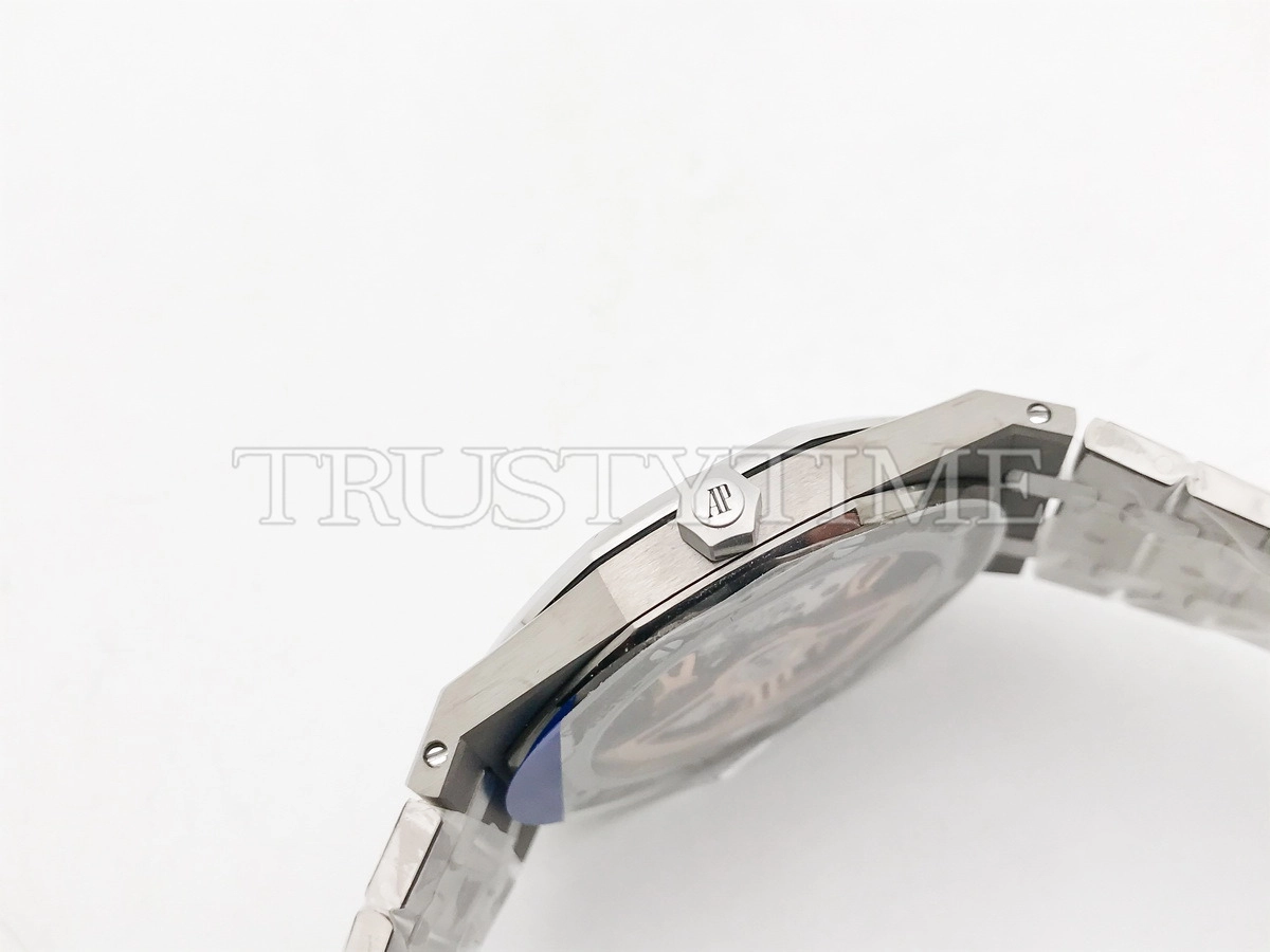 Реплика часов Audemars Piguet Royal Oak Jumbo Extra-Thin Titanium 16202XT.OO.1240XT.01 Арт.AP-1207 Копия часов Audemars Piguet Royal Oak Jumbo Extra-Thin Titanium 16202XT.OO.1240XT.01 Арт.AP-1207