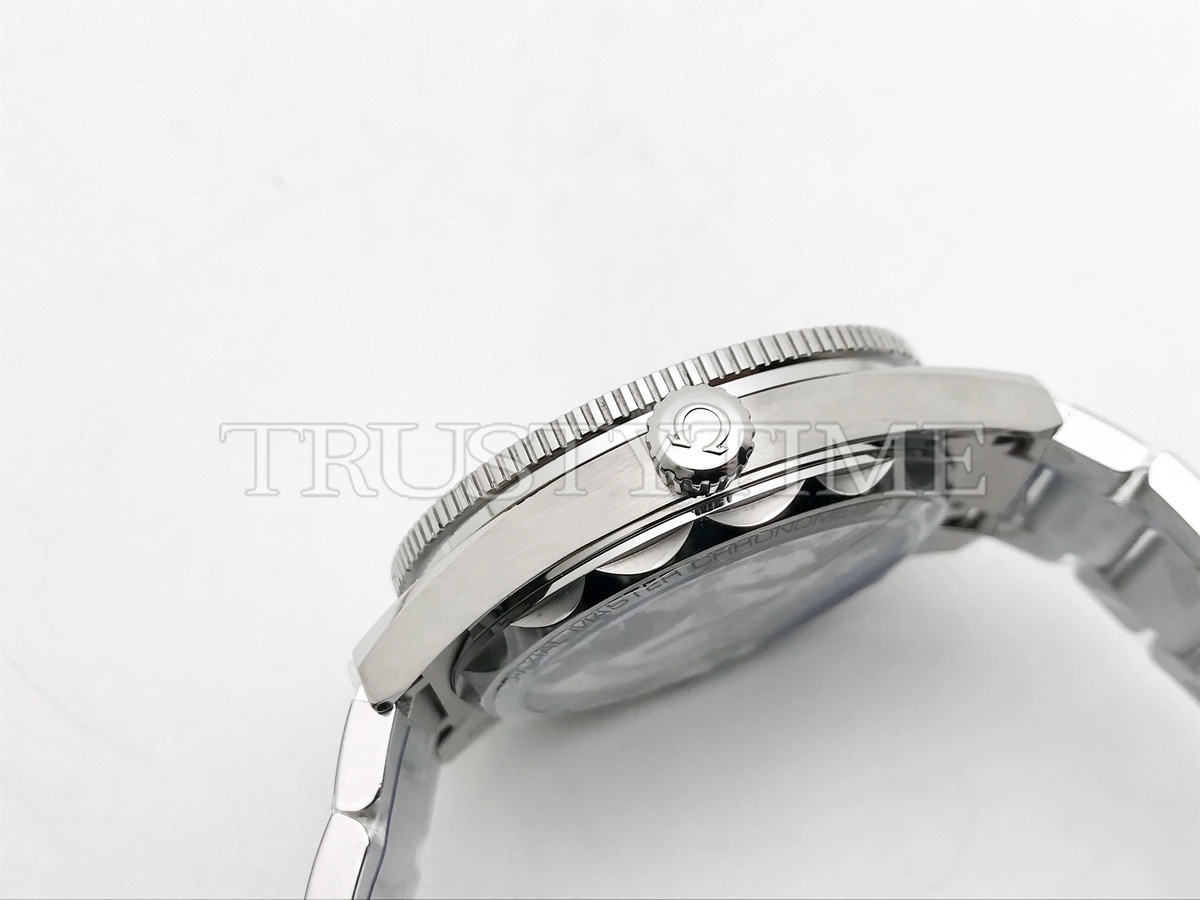 Копия часов Omega Seamaster 300m 41mm 234.30.41.21.03