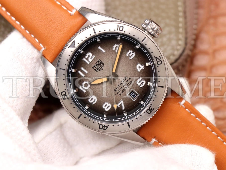 Копия часов Tag Heuer Autavia Isograph Calibre 5 42mm WBE5111.FC8267
