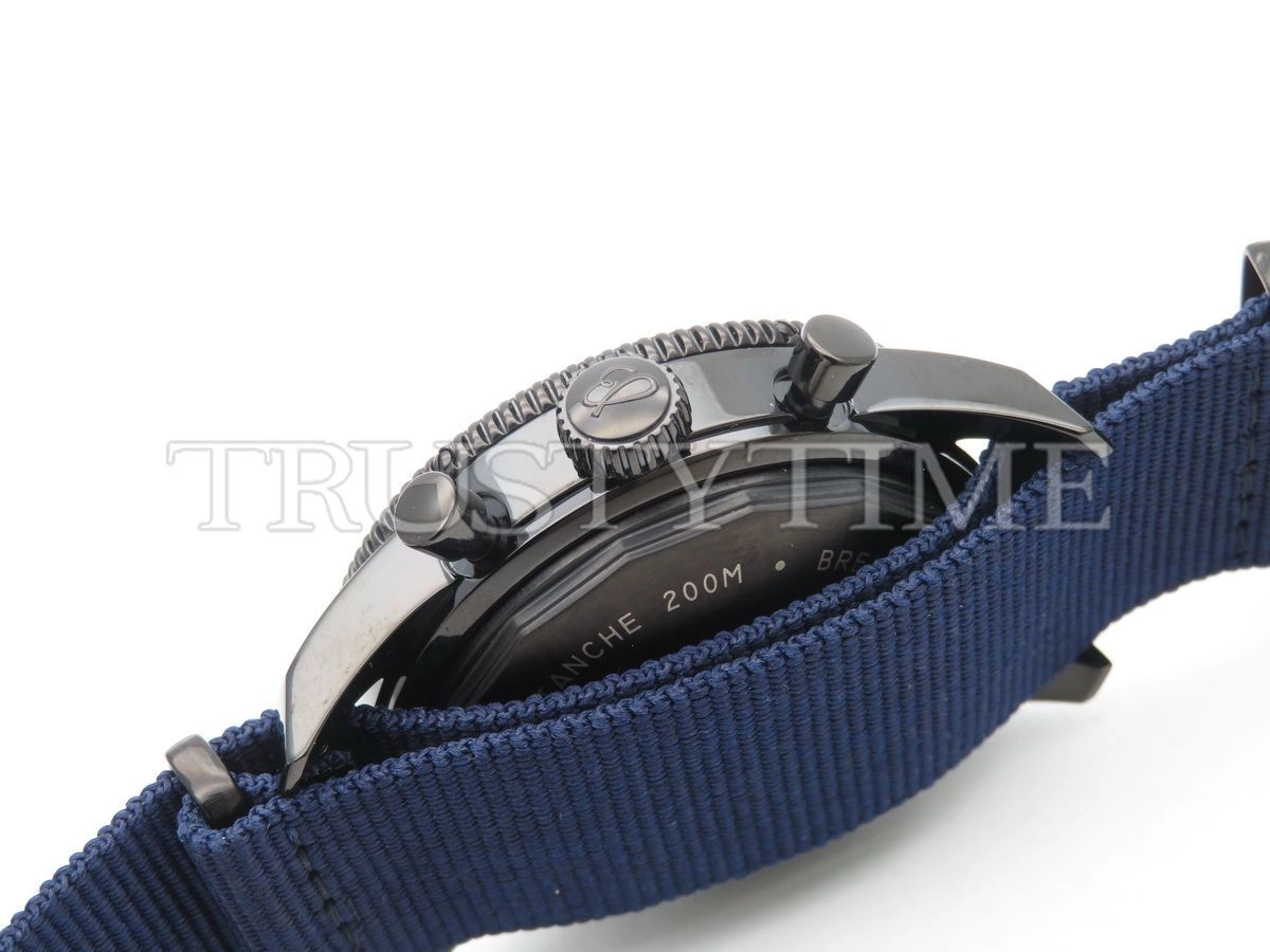 Копия часов Breitling Superocean Heritage Chronograph Outerknown 44mm M133132A1C1W1