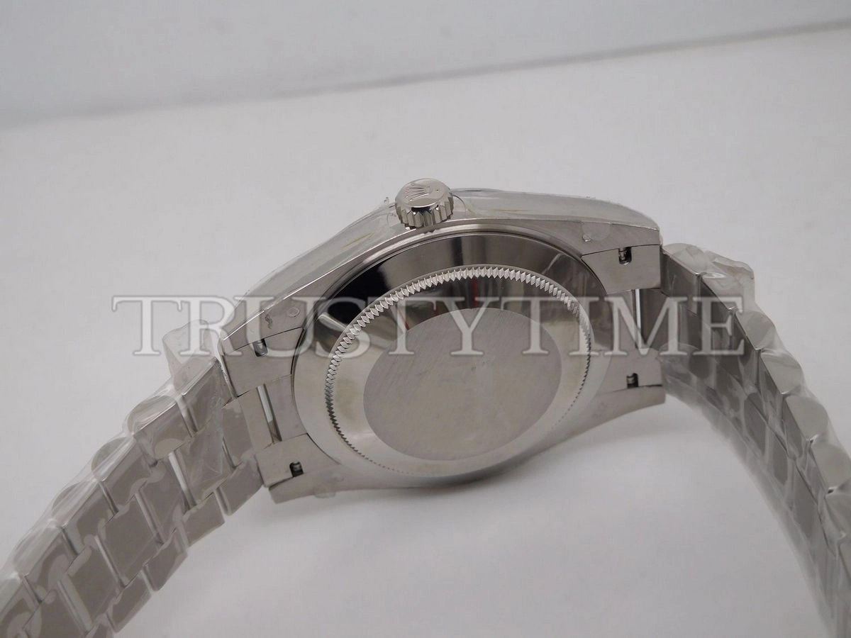 Копия часов Rolex Day-Date 40mm 228206-0001