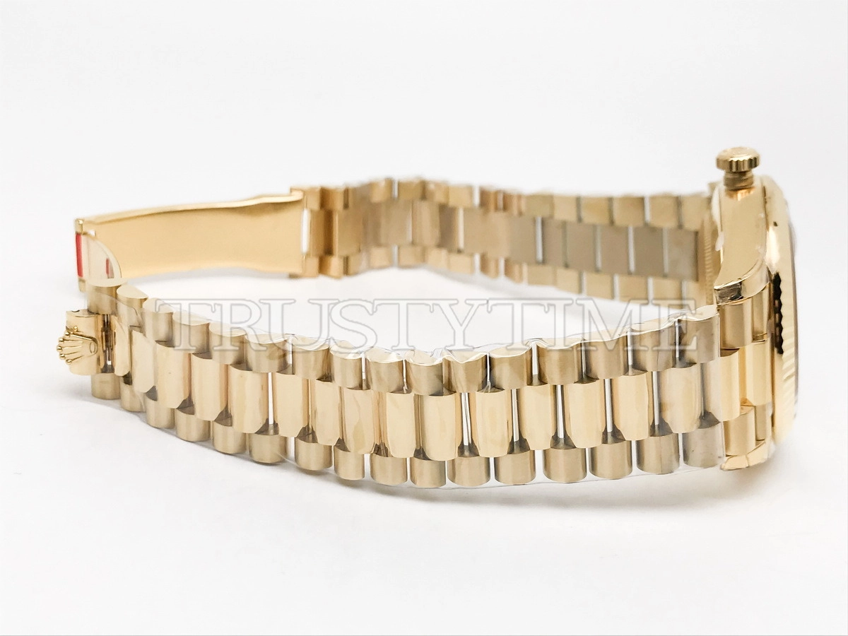 Копия часов Rolex Day-Date 40mm 228238-0003