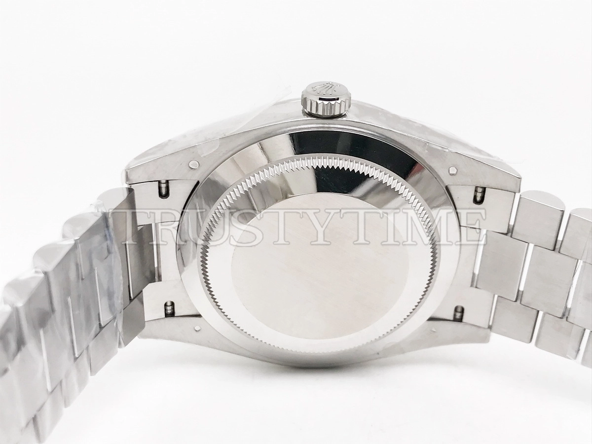 Копия часов Rolex Day-Date 40mm 228239-0003