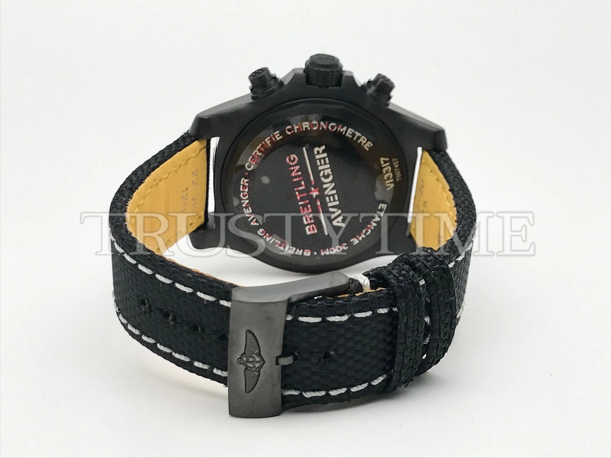 Копия часов Breitling Avenger Chronograph 45 Night Mission V13317101B1X1